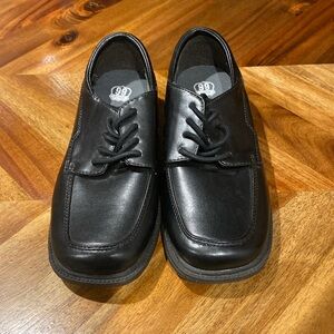 Black dress shoes